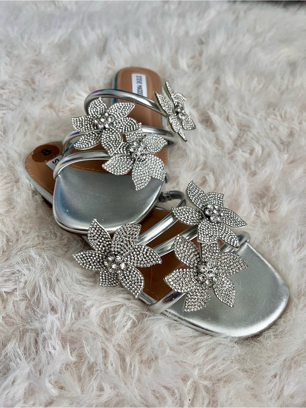 **NWOT** Steve Madden LUKA Silver Crystal Rhinestone Floral Slides Sandals - Picture 3 of 7